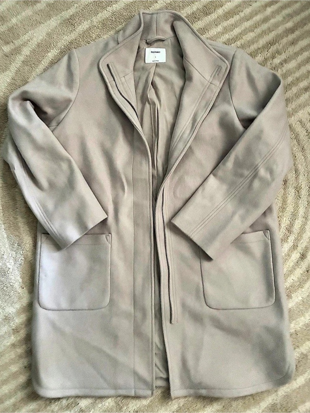 Old Navy Zip Front Coat in light gray Size Large Like New